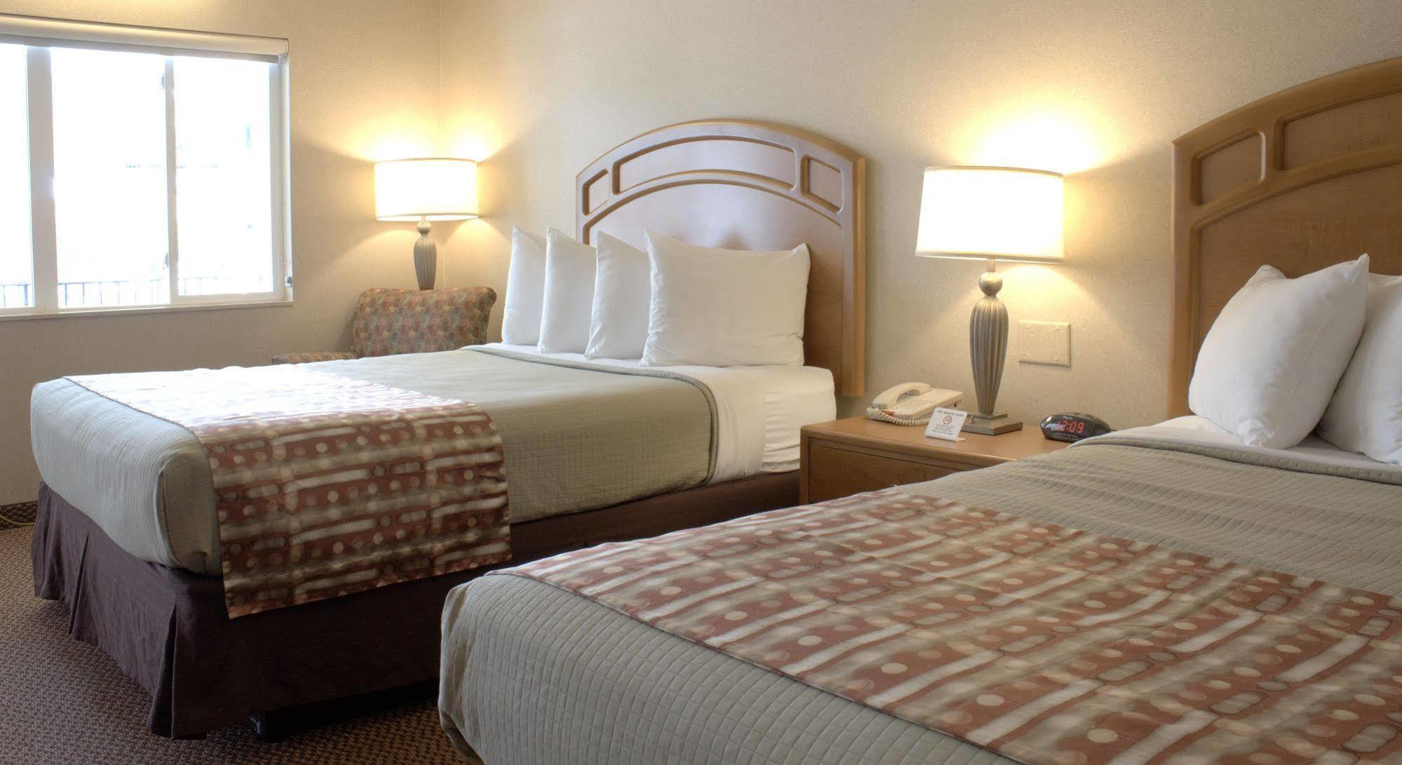 Adventureland Inn Алтуна Экстерьер фото